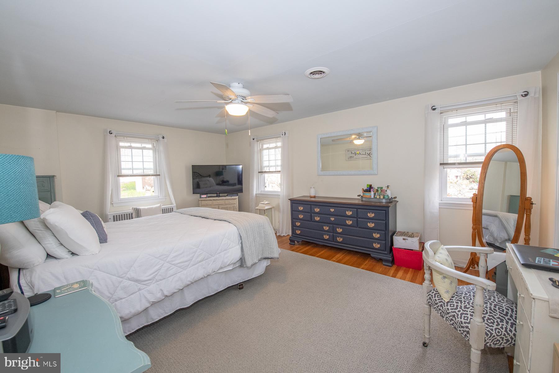 24 Holbrook Road Havertown, PA 19083 - Photo 27 of 40 Master Bedroom is very spacious