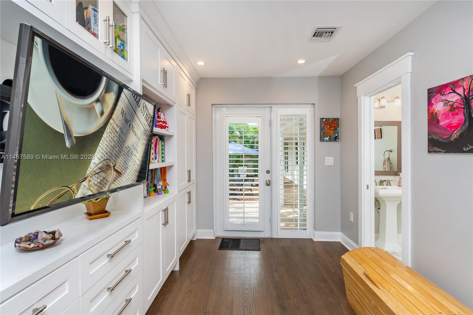 2400 Trapp Avenue Miami, FL 33133 - Photo 17 of 47 a view of an entryway with wooden floor