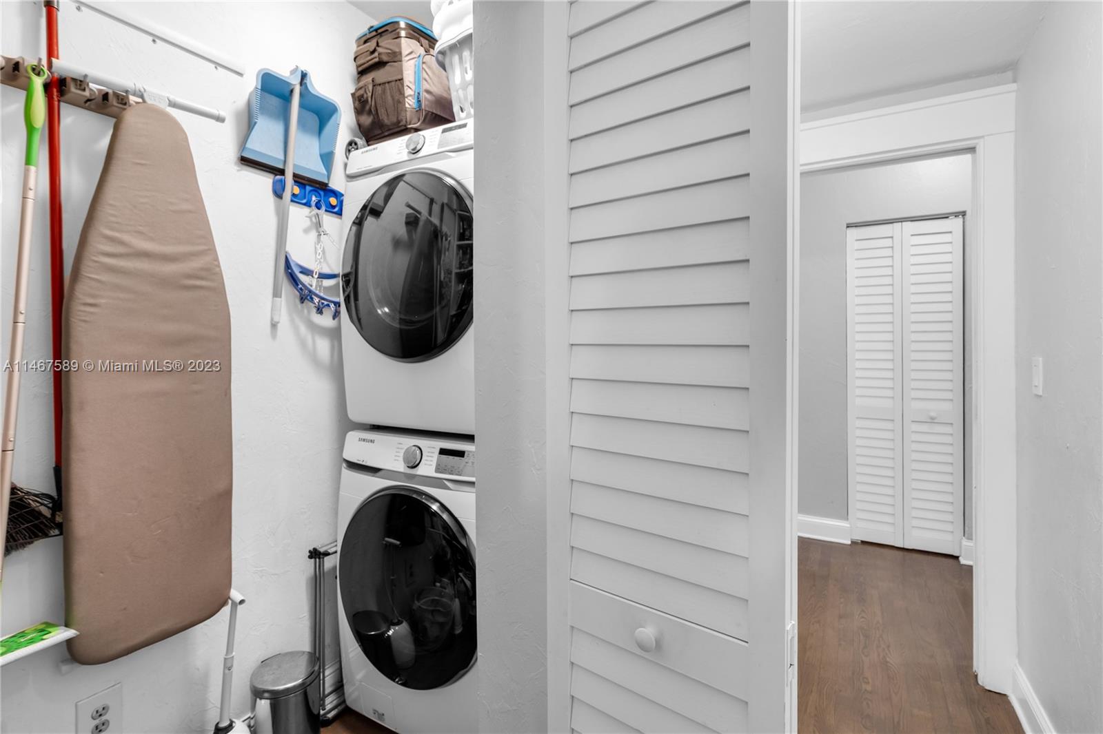 2400 Trapp Avenue Miami, FL 33133 - Photo 21 of 47 a utility room with dryer and washer