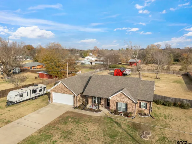 $294,000 | 200 North Bois D Arc Street, Van, TX 75790