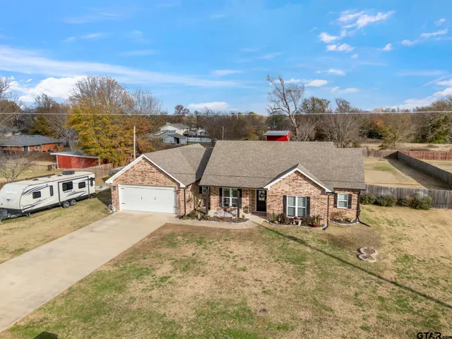 $294,000 | 200 North Bois D Arc Street, Van, TX 75790