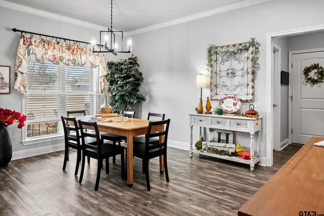 $294,000 | 200 North Bois D Arc Street, Van, TX 75790