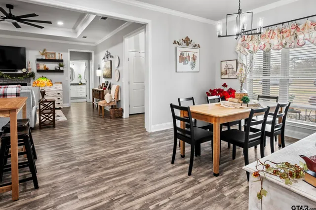 $294,000 | 200 North Bois D Arc Street, Van, TX 75790