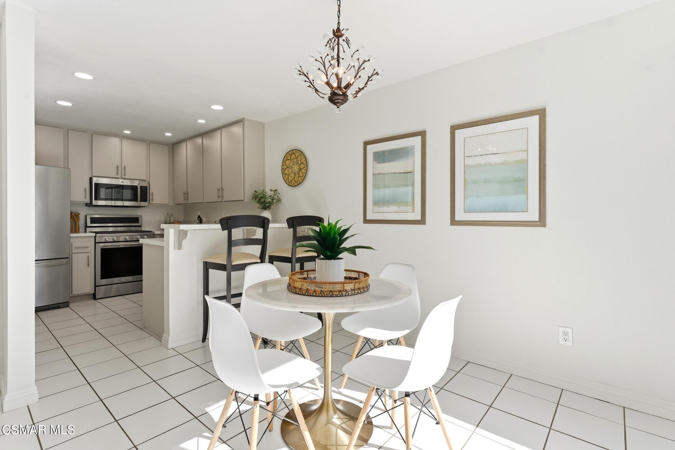 4265 Las Virgenes Road, Unit 4 Calabasas, CA 91302 - Photo 11 of 26 4265 Las Virgenes Rd #4_9