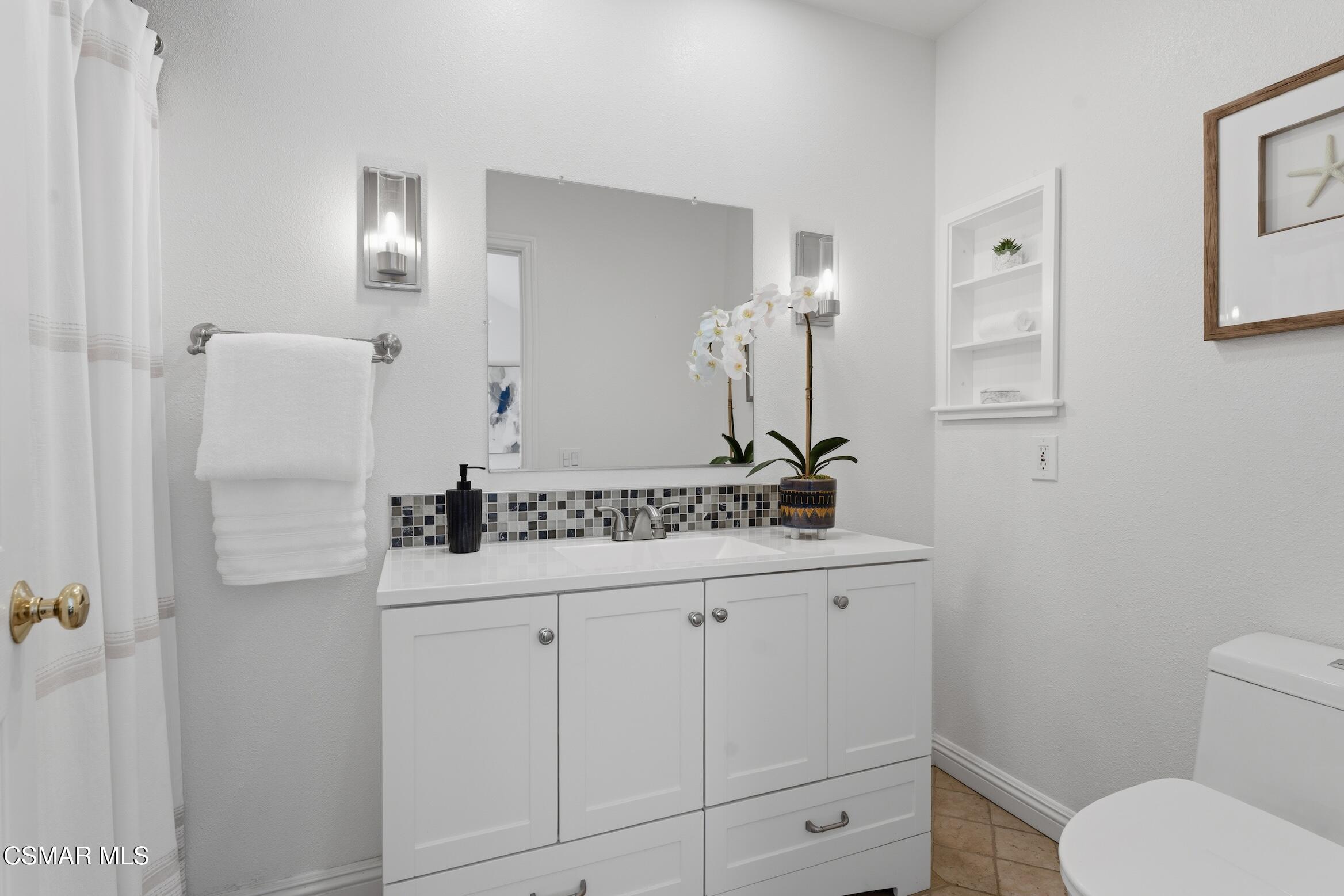 4265 Las Virgenes Road, Unit 4 Calabasas, CA 91302 - Photo 20 of 26 4265 Las Virgenes Rd #4_34