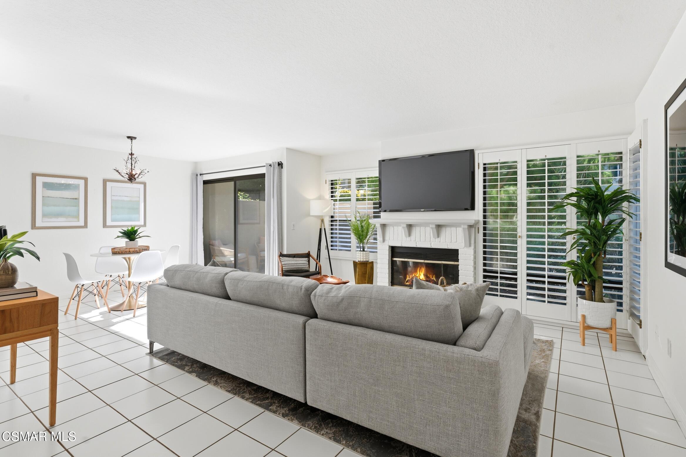 4265 Las Virgenes Road, Unit 4 Calabasas, CA 91302 - Photo 5 of 26 4265 Las Virgenes Rd #4_2