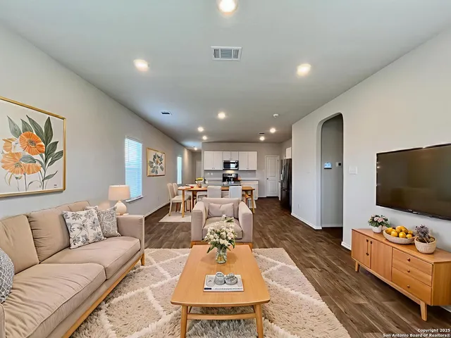 $1,775 | 12230 Mulberry Creek, San Antonio, TX 78245