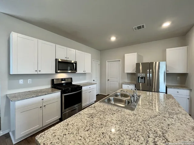 $1,775 | 12230 Mulberry Creek, San Antonio, TX 78245