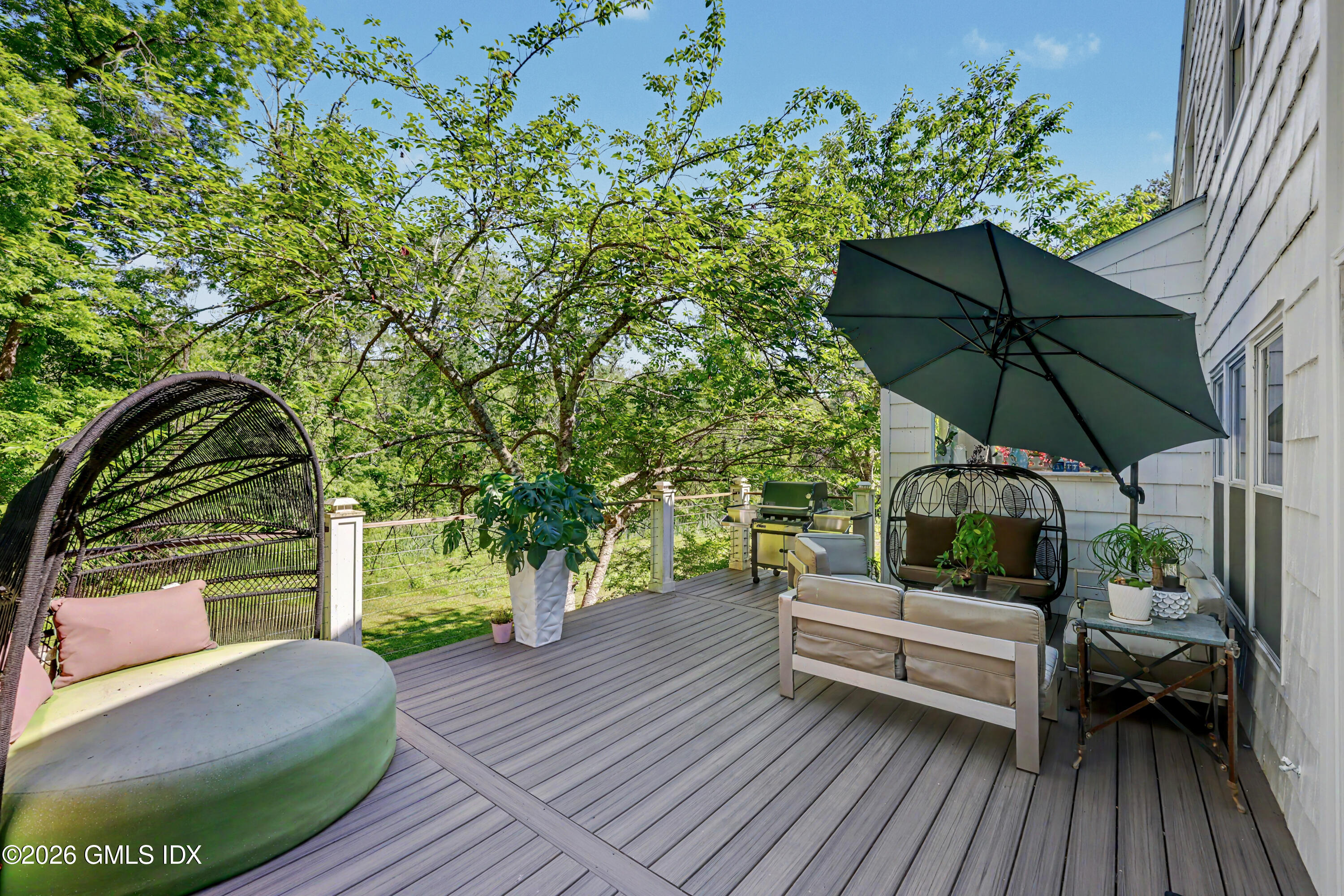 84 Hunting Ridge Road Greenwich, CT 06831 - Photo 32 of 37 Deck