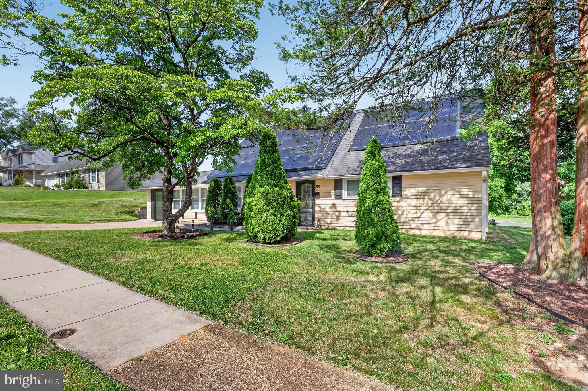 88 Cobalt Cross Road Levittown, PA 19057 - Photo 1 of 30