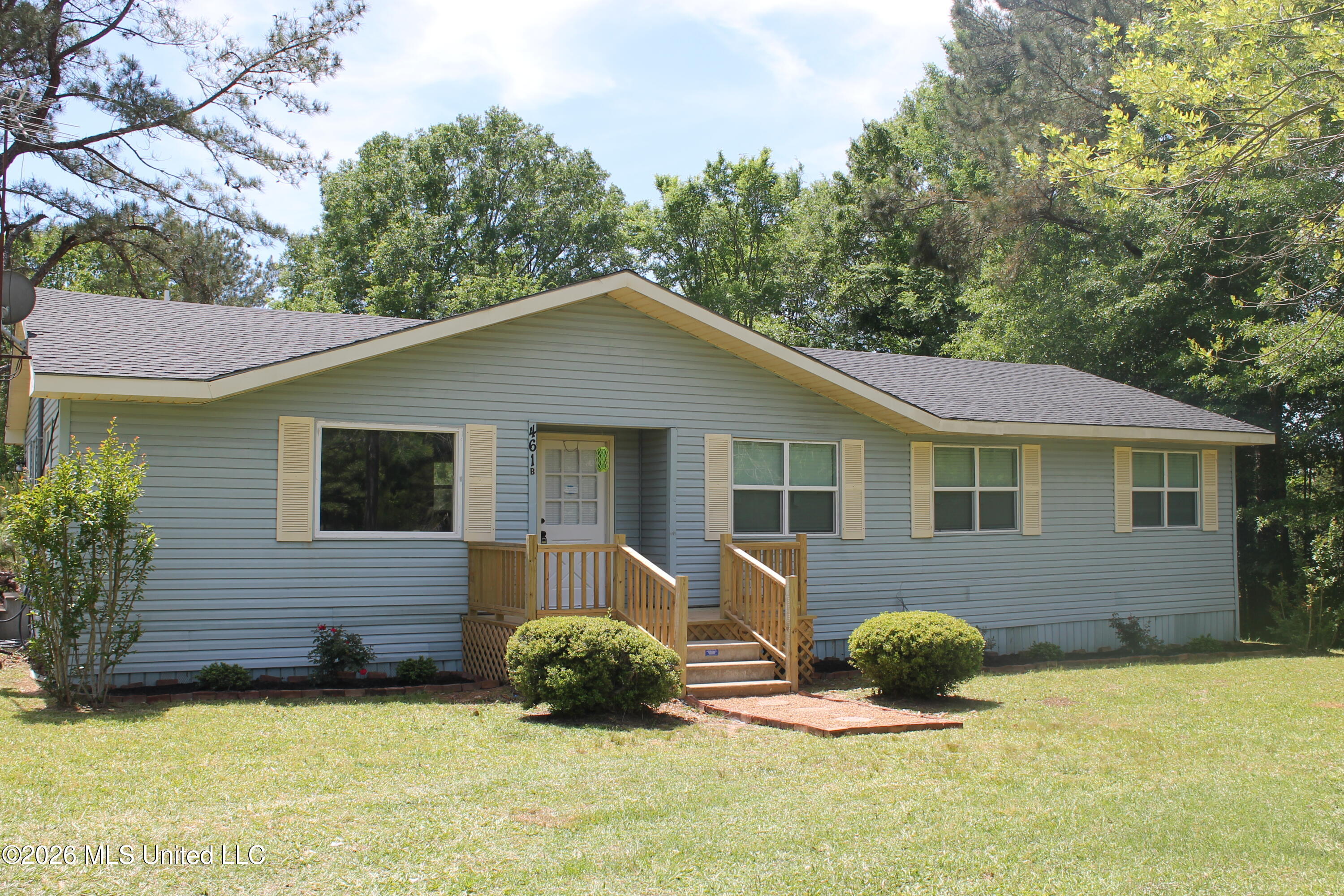 461 B Roberts Road Canton, MS 39046 - Photo 1 of 23 IMG_0128