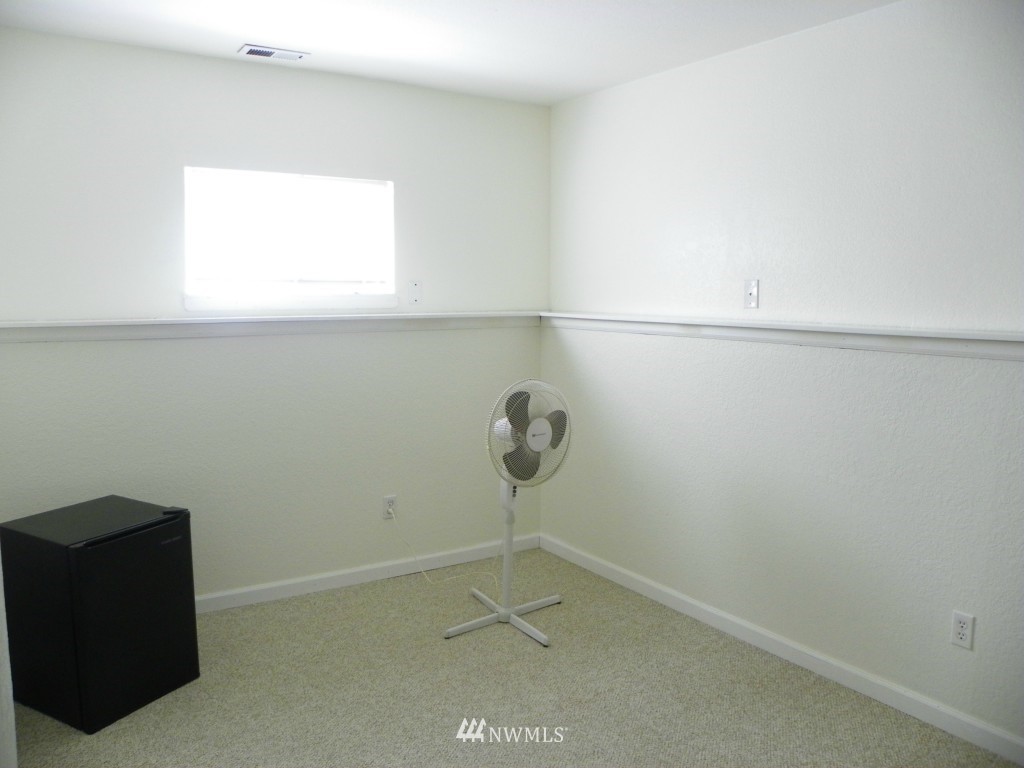 413 169th Street Southeast Bothell, WA 98012 - Photo 12 of 25