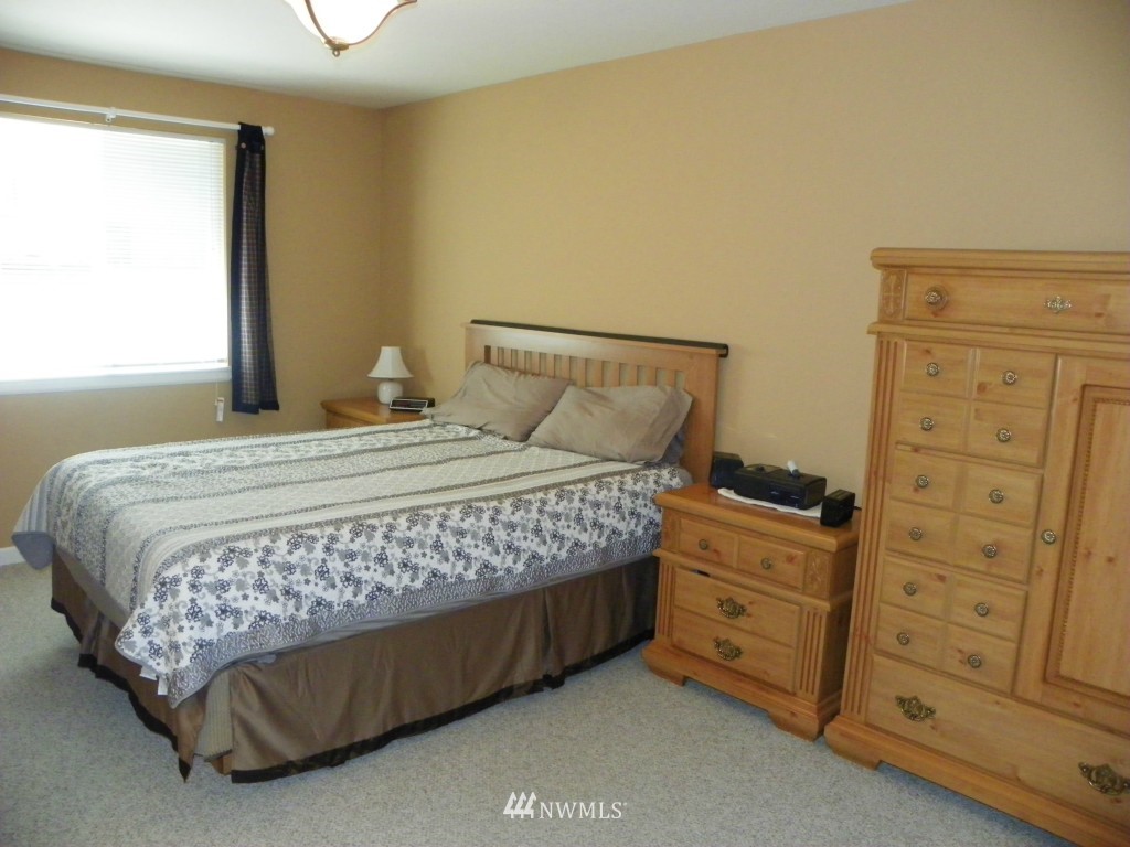 413 169th Street Southeast Bothell, WA 98012 - Photo 6 of 25