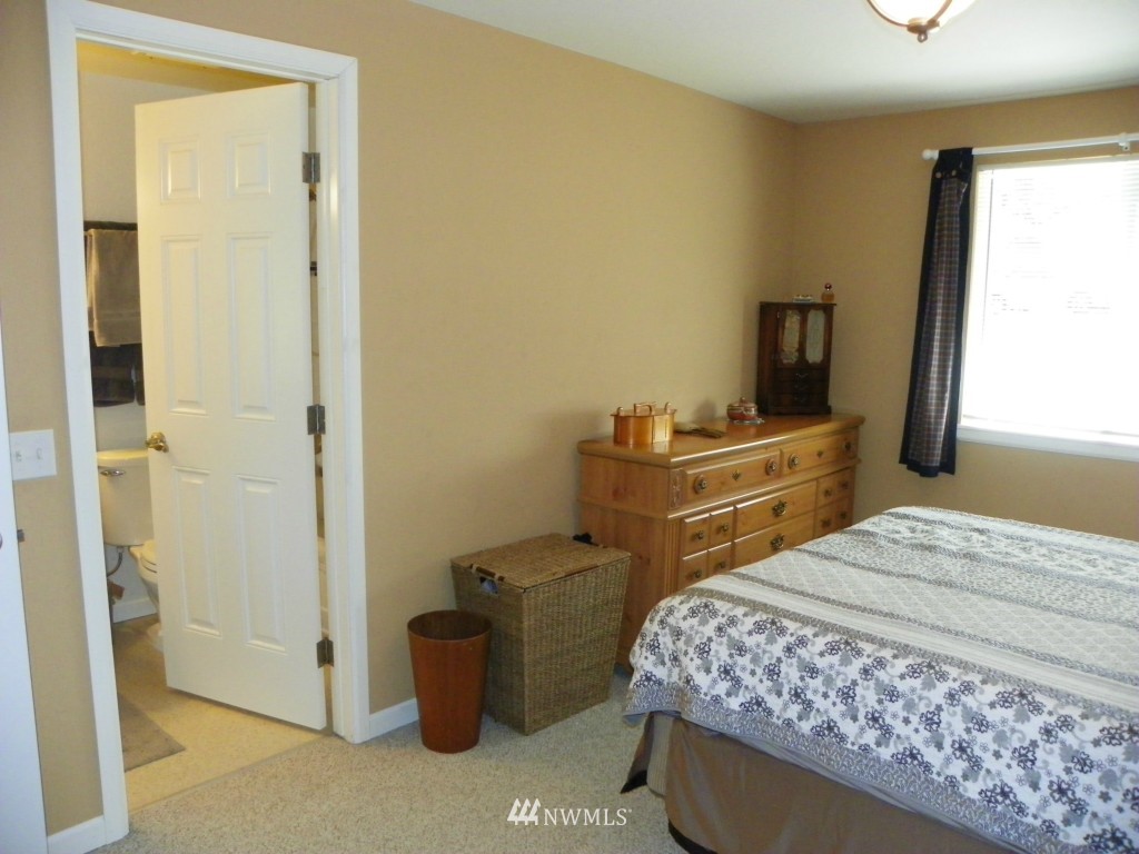 413 169th Street Southeast Bothell, WA 98012 - Photo 7 of 25