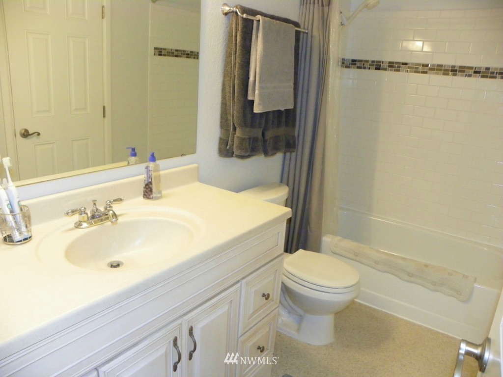 413 169th Street Southeast Bothell, WA 98012 - Photo 8 of 25