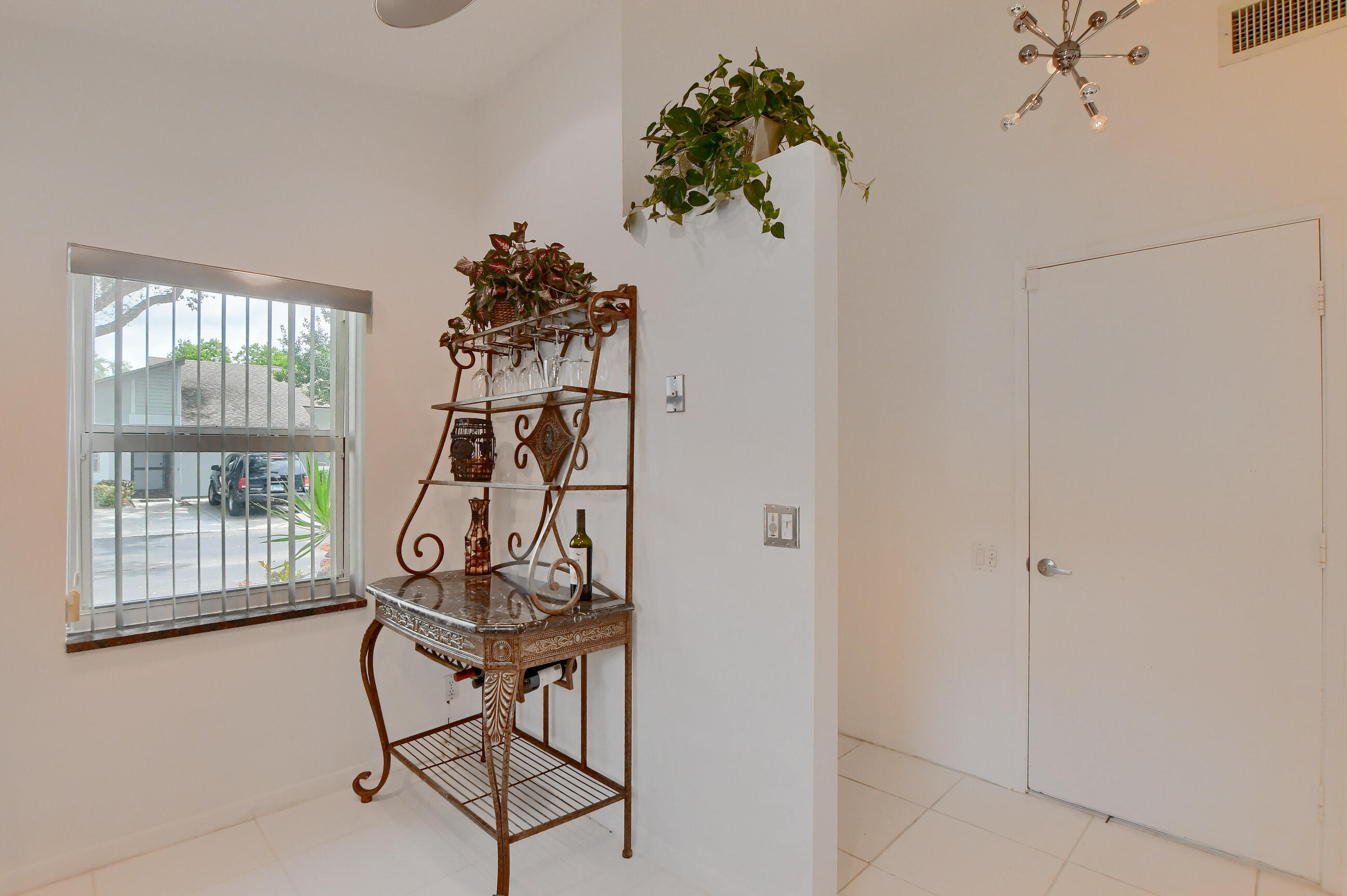 8620 Flamingo Drive Boca Raton, FL 33496 - Photo 6 of 37 22_ebf_7160-hdr(5)