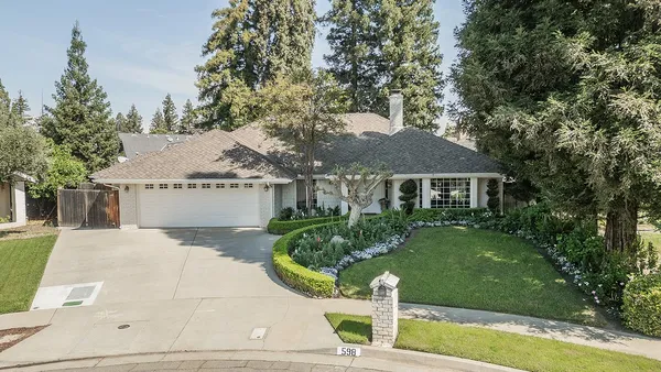 $784,900 | 598 East Serena Avenue, Fresno, CA 93720