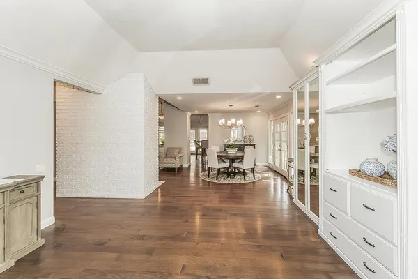 $784,900 | 598 East Serena Avenue, Fresno, CA 93720