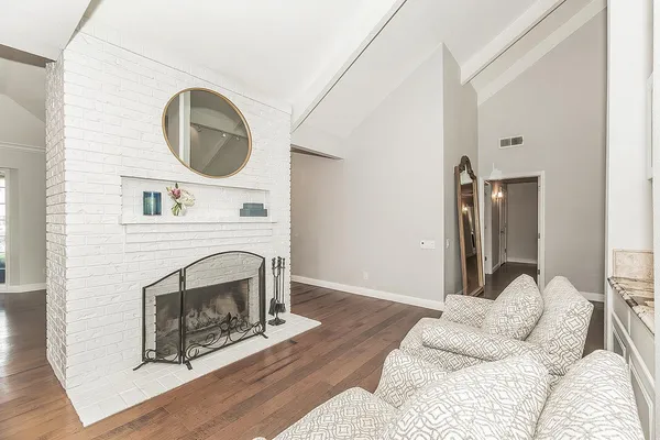 $784,900 | 598 East Serena Avenue, Fresno, CA 93720