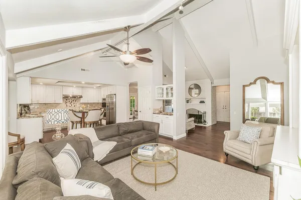 $784,900 | 598 East Serena Avenue, Fresno, CA 93720