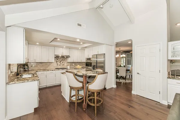 $784,900 | 598 East Serena Avenue, Fresno, CA 93720