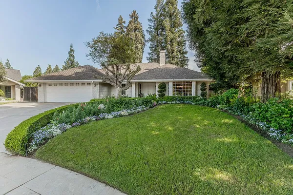 $784,900 | 598 East Serena Avenue, Fresno, CA 93720