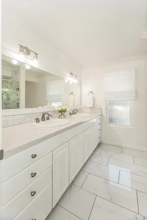 $784,900 | 598 East Serena Avenue, Fresno, CA 93720