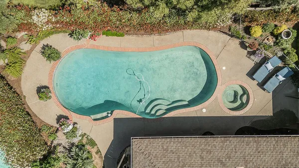 $784,900 | 598 East Serena Avenue, Fresno, CA 93720