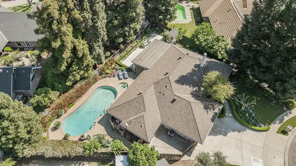 $784,900 | 598 East Serena Avenue, Fresno, CA 93720