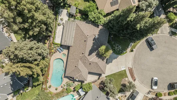 $784,900 | 598 East Serena Avenue, Fresno, CA 93720