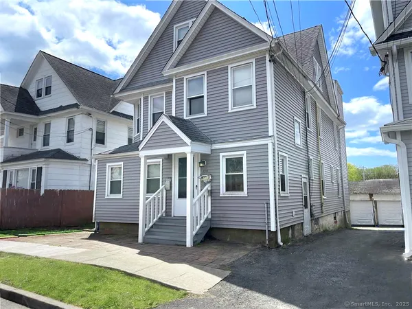 $3,000 | 109 Churchill Street, Fairfield, CT 06824