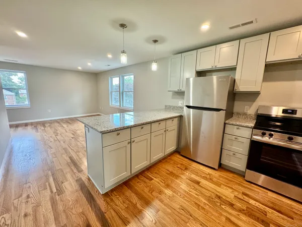 $3,000 | 109 Churchill Street, Fairfield, CT 06824