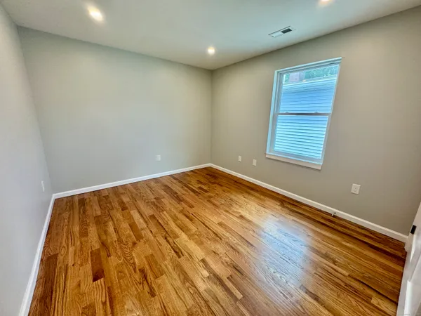 $3,000 | 109 Churchill Street, Fairfield, CT 06824