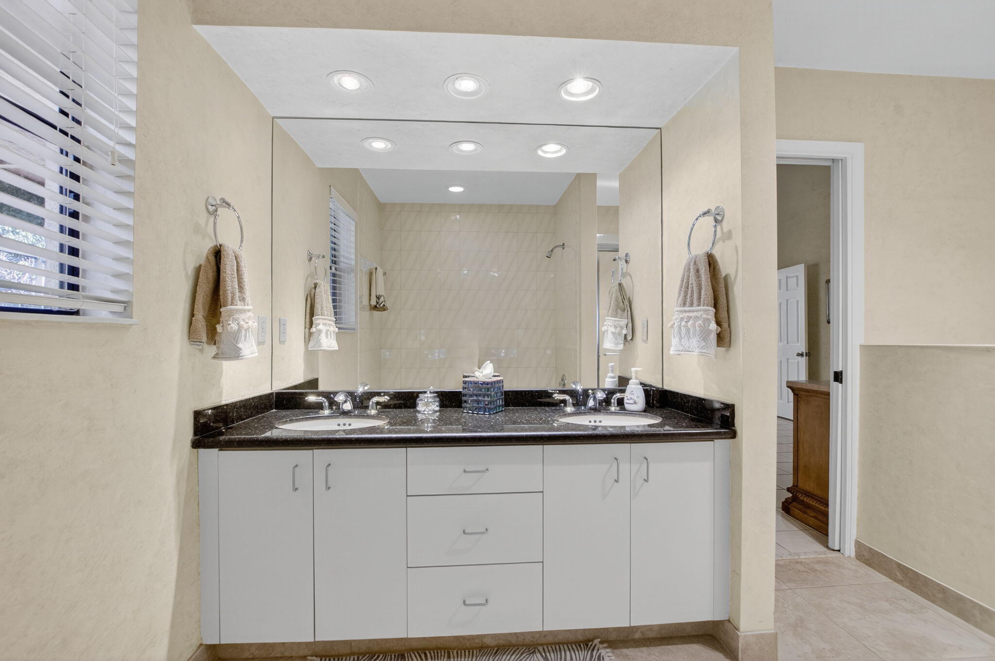 22848 Marbella Circle Boca Raton, FL 33433 - Photo 22 of 34 24-web-or-mls-030_DSC_0146
