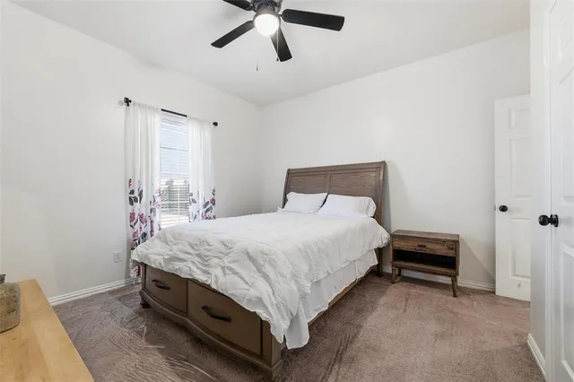 $580,000 | 1305 East Highland Road, Waxahachie, TX 75167