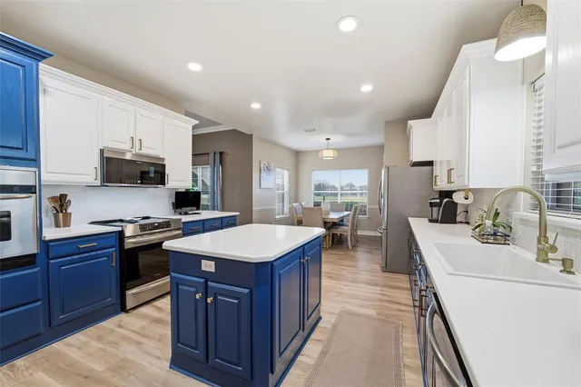 $580,000 | 1305 East Highland Road, Waxahachie, TX 75167