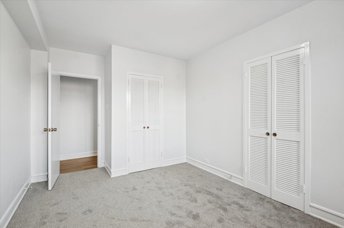 1585 Ridge Avenue, Unit 301 Evanston, IL 60201 - Photo 15 of 22 a view of an empty room