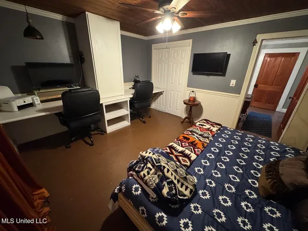 $450,000 | 7035 Robertson Road, Meadville, MS 39653