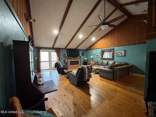 $450,000 | 7035 Robertson Road, Meadville, MS 39653