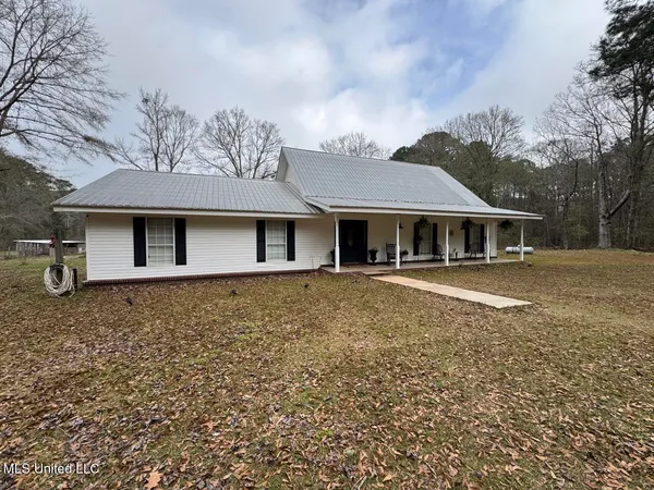 $450,000 | 7035 Robertson Road, Meadville, MS 39653