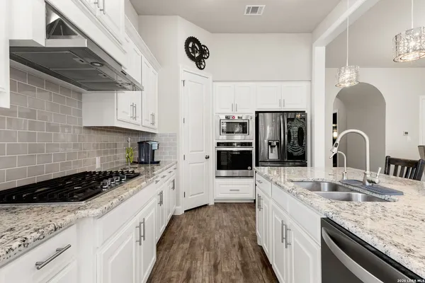 $3,800 | 3911 Monteverde Way, San Antonio, TX 78261