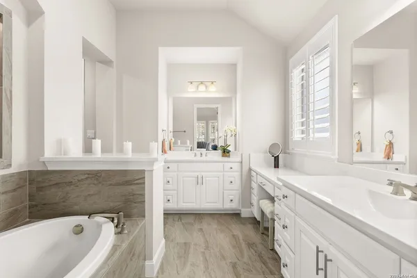 $3,800 | 3911 Monteverde Way, San Antonio, TX 78261