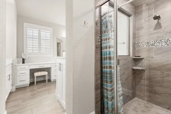 $3,800 | 3911 Monteverde Way, San Antonio, TX 78261