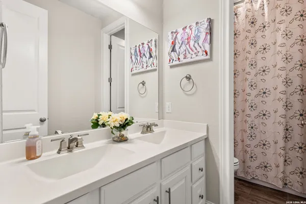 $3,800 | 3911 Monteverde Way, San Antonio, TX 78261