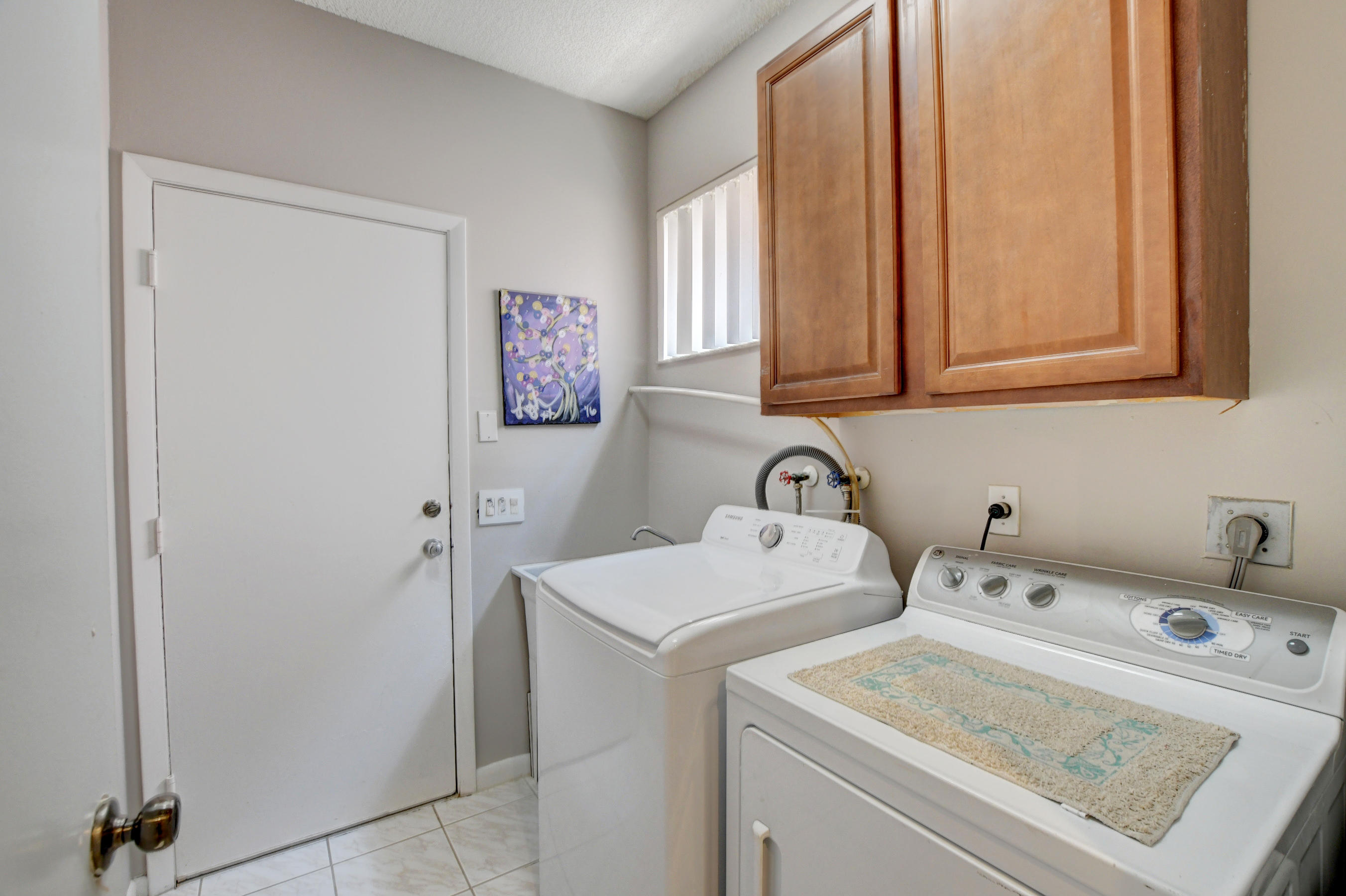 10468 Sunstream Lane Boca Raton, FL 33428 - Photo 21 of 50 laundry room