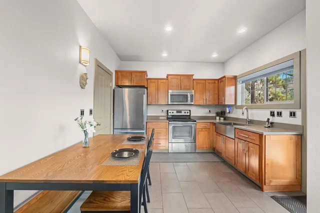 $379,000 | 31741 East Ringneck Lane, Davenport, WA 99122