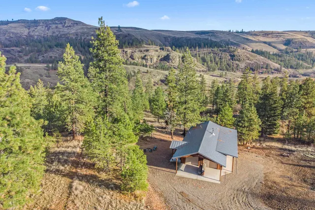 $379,000 | 31741 East Ringneck Lane, Davenport, WA 99122