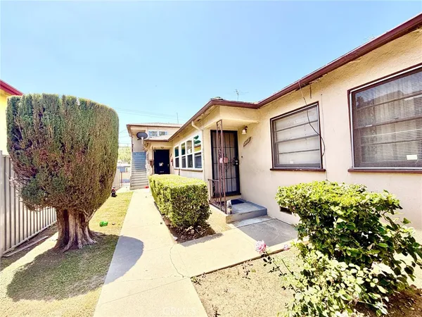 $1,800 | 2431 West Beverly Boulevard, Montebello, CA 90640