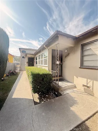 $1,900 | 2431 West Beverly Boulevard, Montebello, CA 90640