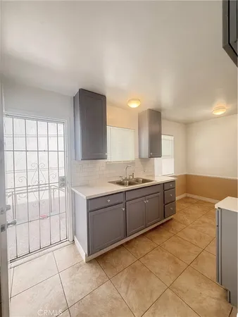 $1,900 | 2431 West Beverly Boulevard, Montebello, CA 90640